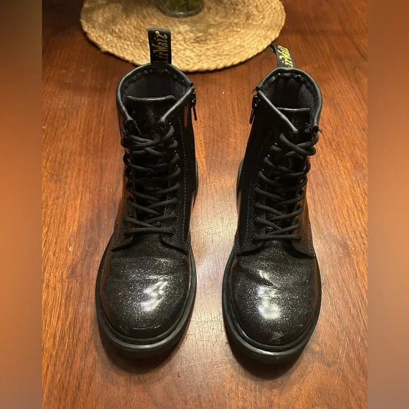 Dr. Martens 1460 Glitter Lace up boots. Junior size 2 - Picture 3 of 7